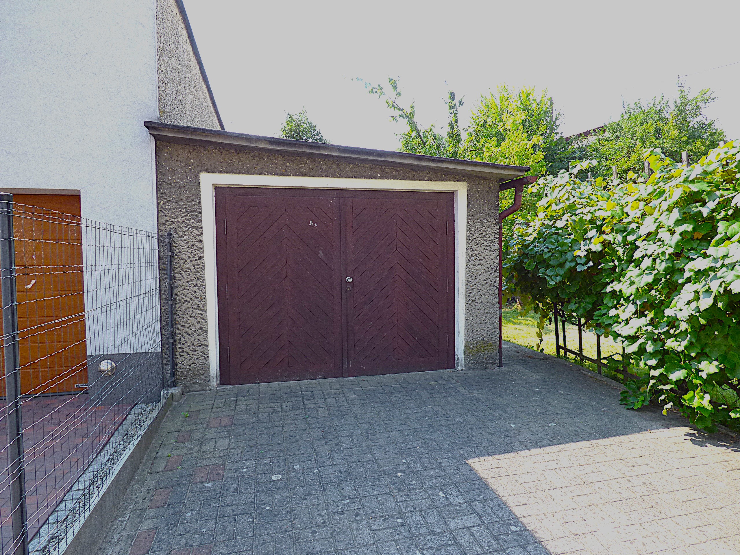 Dom w spokojnej części Kluczborka z ogrodem i garażem of. 2608B