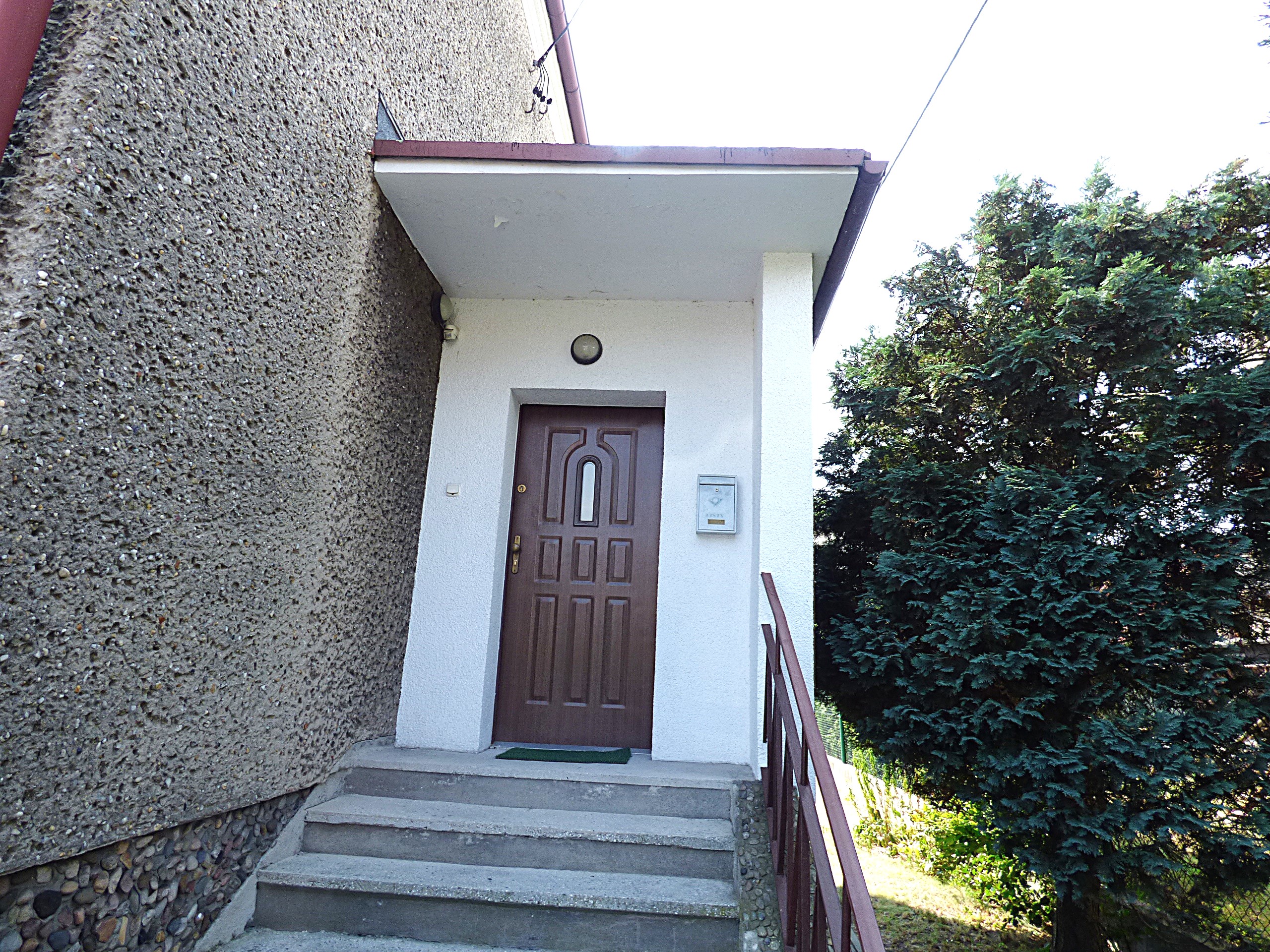Dom w spokojnej części Kluczborka z ogrodem i garażem of. 2608B